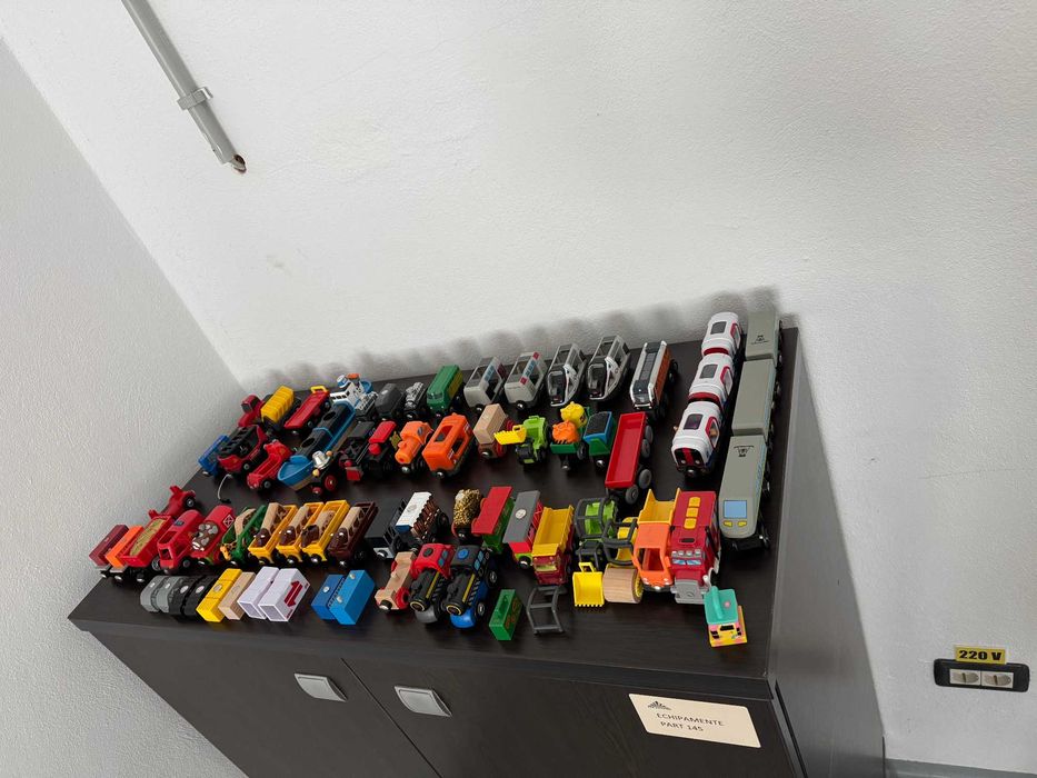 Trenulete si vagoane Brio