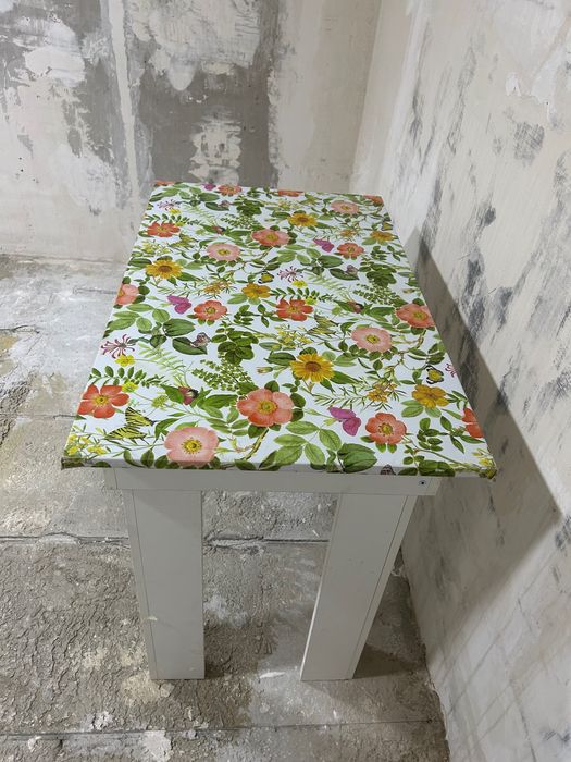 Стол белый строительный