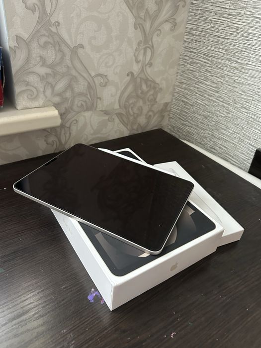 ipad air 5 64gb.  2022