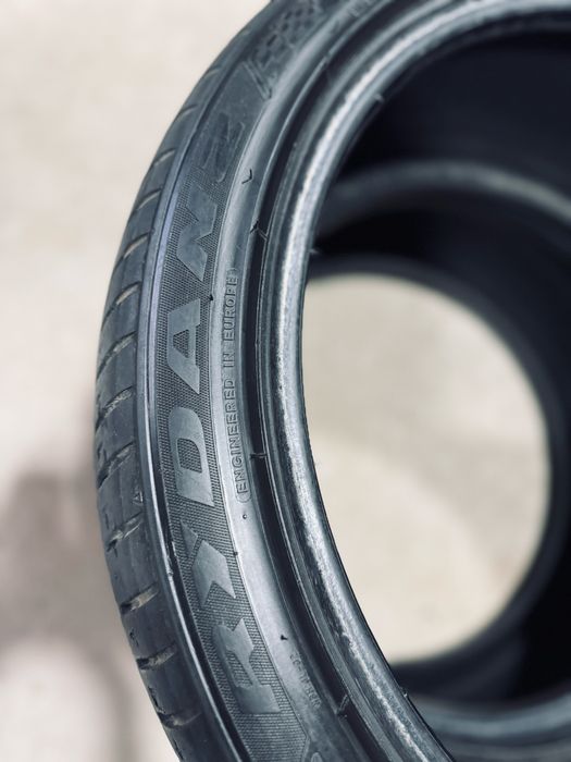 Шины летние 245/40/20