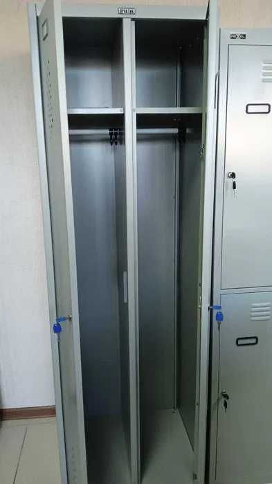 Шкаф металлический для одежды