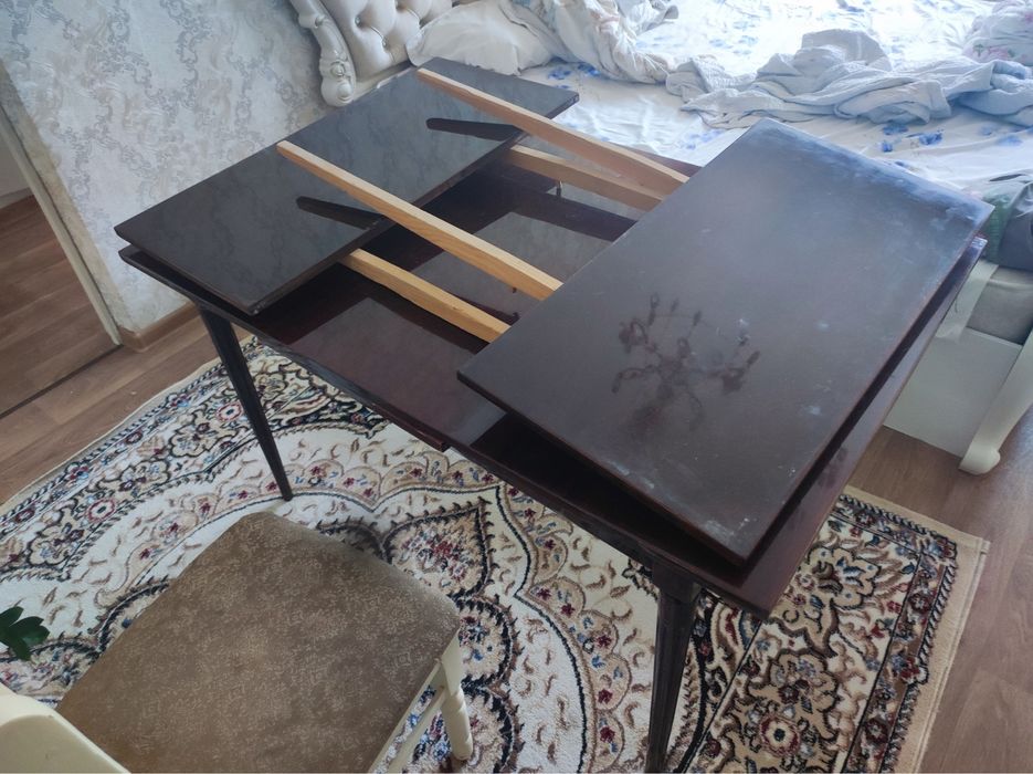 Срочно продам стол
