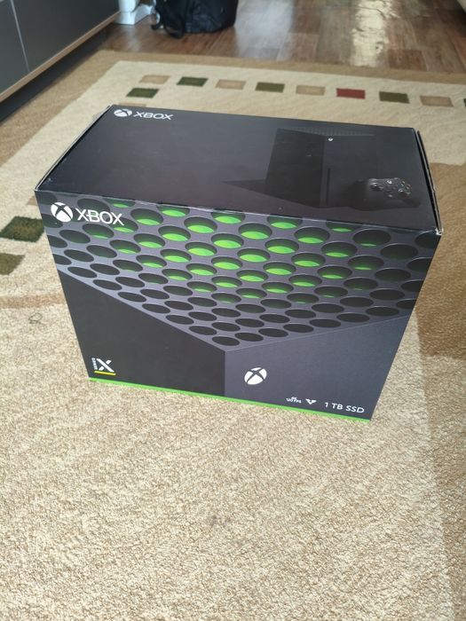 Продаю в хорошем состоянии xbox series x