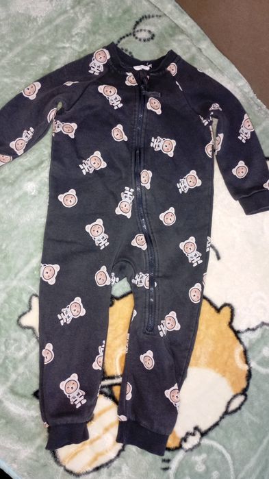 Продам недорого детские вещи