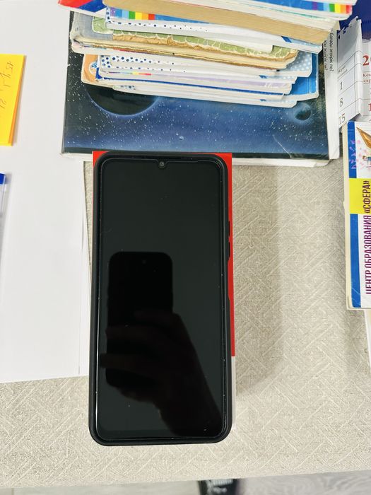 Продаем хороший телефон . Redmi 13C