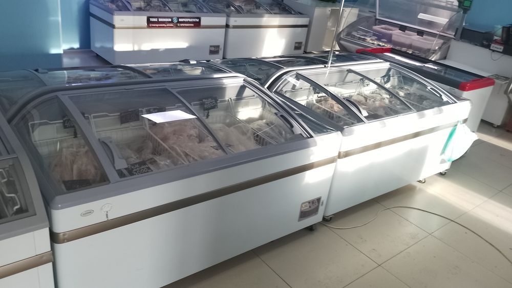 Продам морозильные витрины