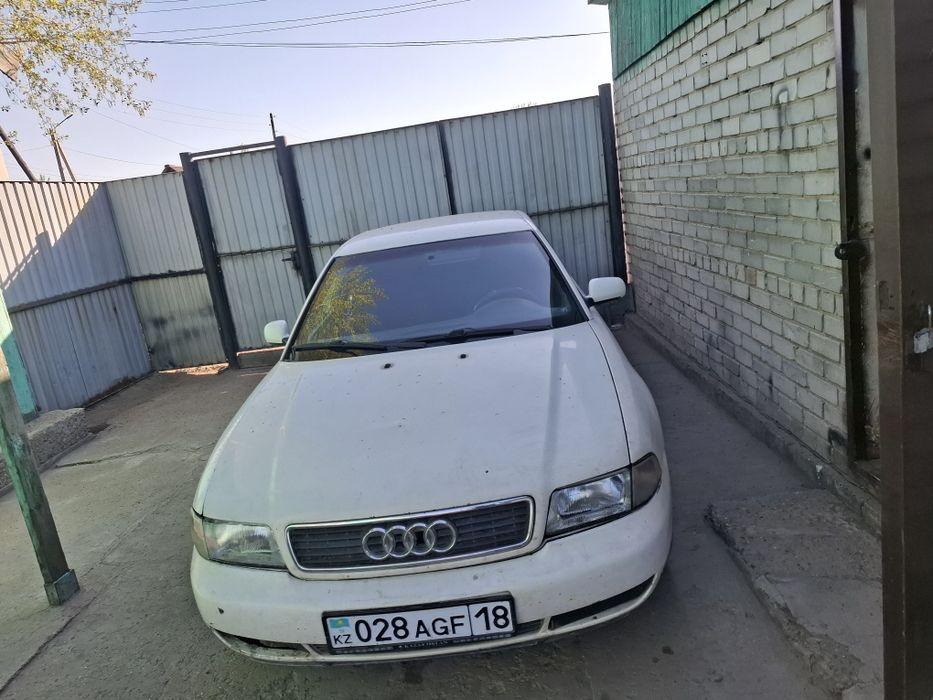 Продам ауди а4 автомат