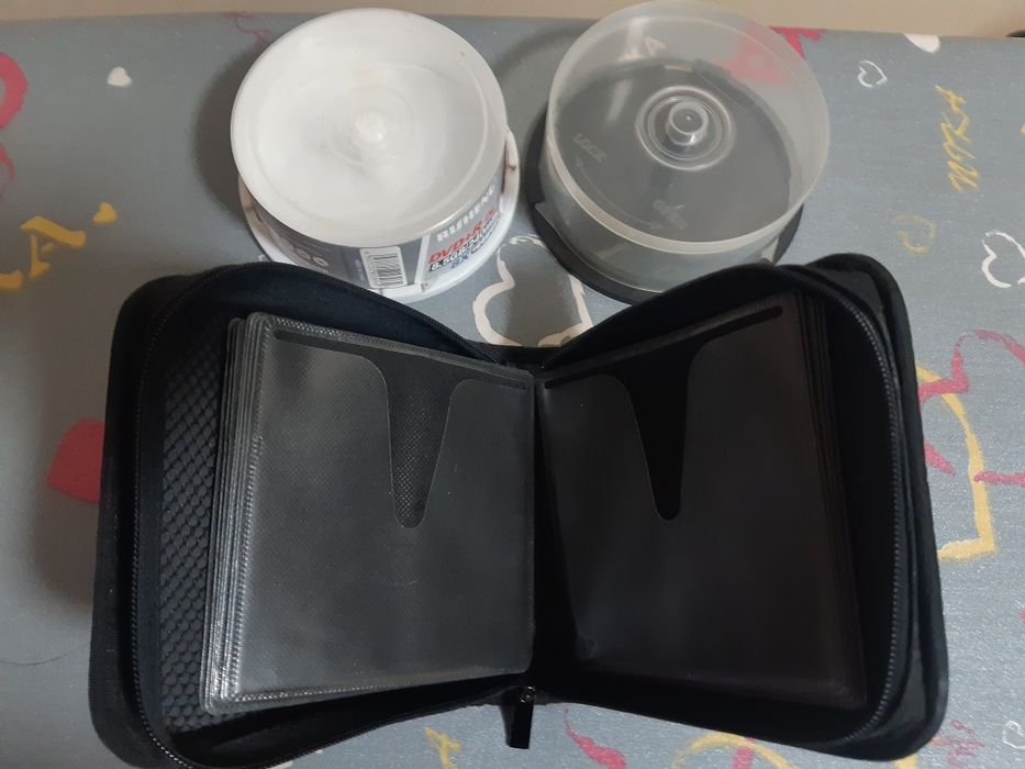 Подставки и сумки для диска