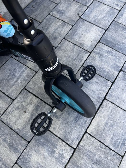 Bicicleta cu roti ajutatoare