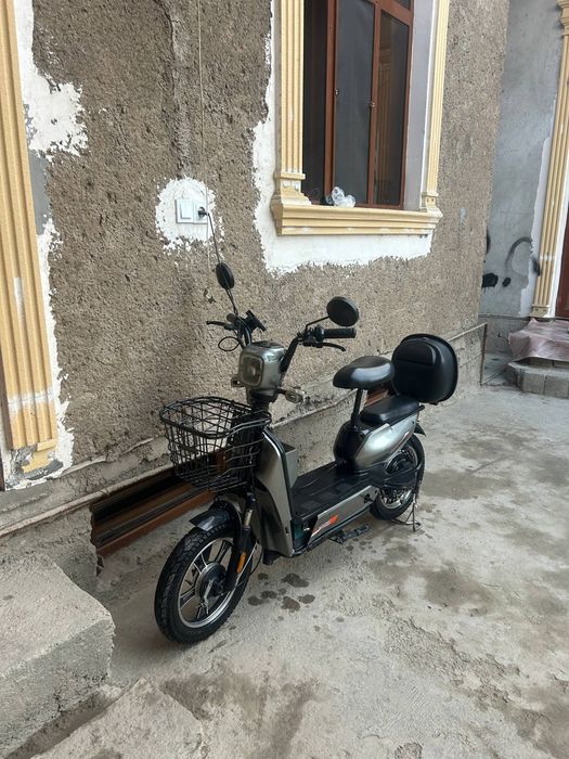 Skuter srochniy sotiladi