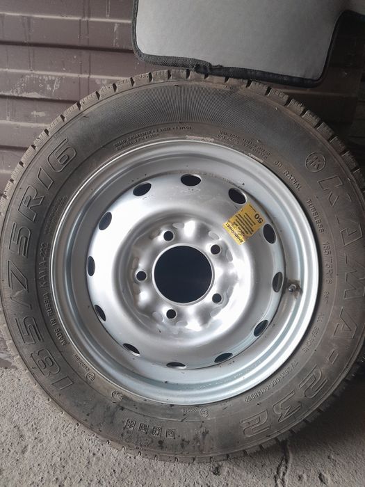 Продам запаску от нивы ,