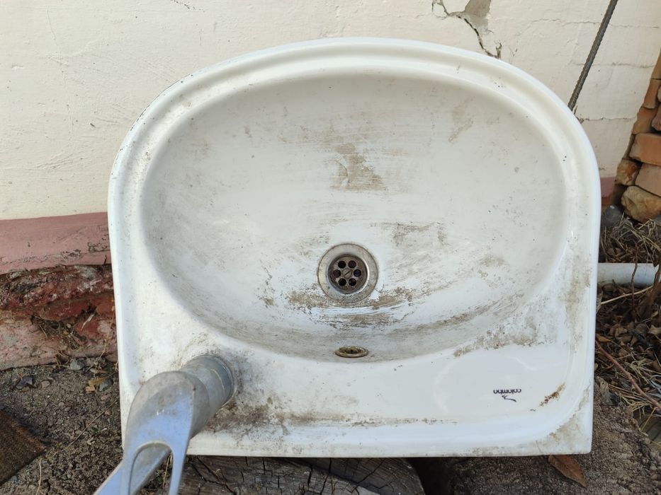 Люстра, унитаз, раквина бу