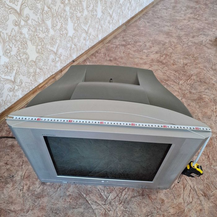 Продам телевизор LG Flatron б/у