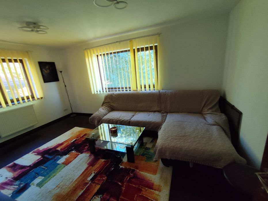 Ofer casa in chirie