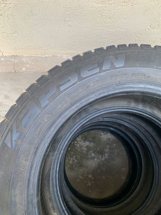 Продается зимние шины Kapsen 205×60×16
