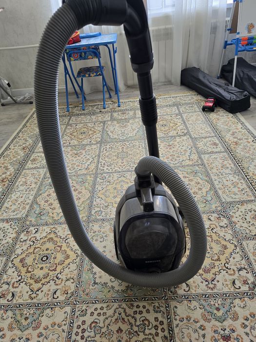 Продам пылесос Samsung.