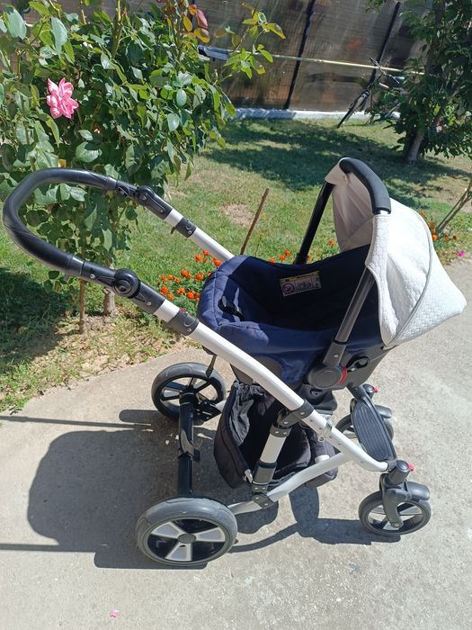 Cărucior copii 3 in 1.