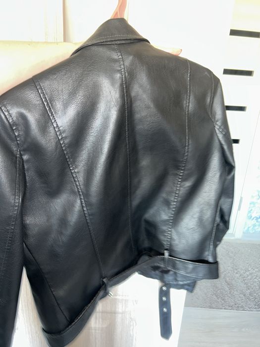 Кожаная куртка размер 42-44 м