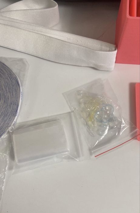 Продам помощник для мастера, 2 картины, машинку пм,lash device