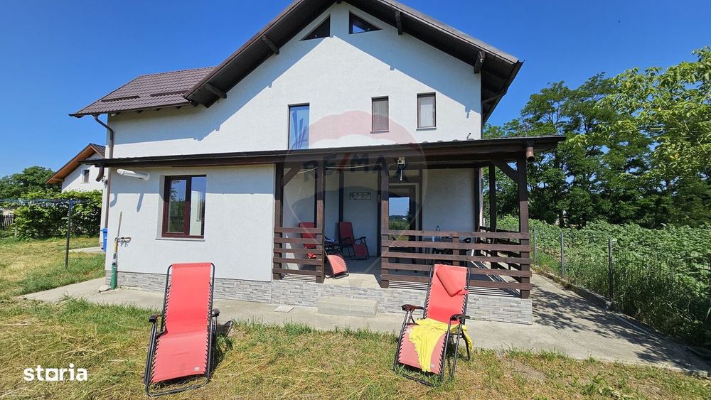 Casă / Vilă cu 6 camere de vânzare in Hânțești, Suceava
