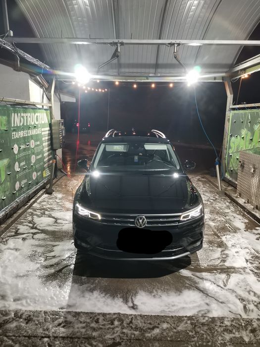 VOLKSWAGEN Tiguan 2020