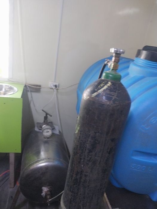 Газвода аппарат хамма жихозлари билани ( янги редуктор ва газ балон).