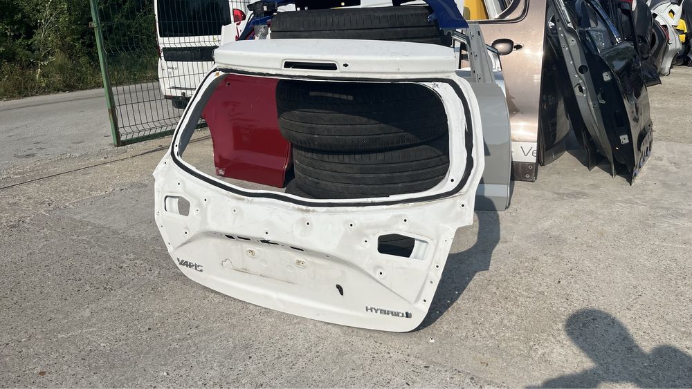 Задна врата/багажник Toyota Yaris Hybrid