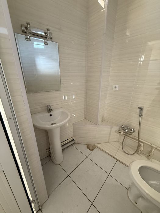 Аренда помещения 140 кв м. Первая линия, ул. Талабалар