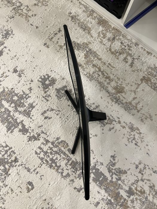 Монитор 24 дм изогнутый