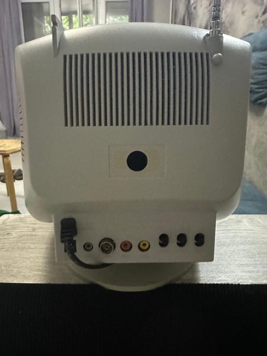 Телевизор Мини маленький для дома,дачи,рыбалки