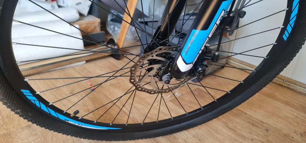 Bicicletă Tiger cadru aluminiu tare impecabilă roți pe 29 frână disc față spate impecabilă