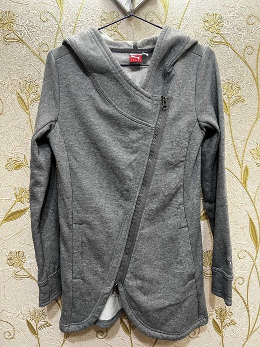 Продаются женские ветровки, б/у