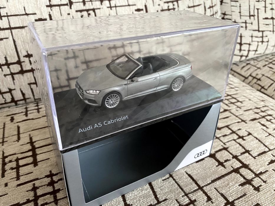 AUDI A5 CABRIOLET macheta auto scara 1:43 SPARk dealer edition