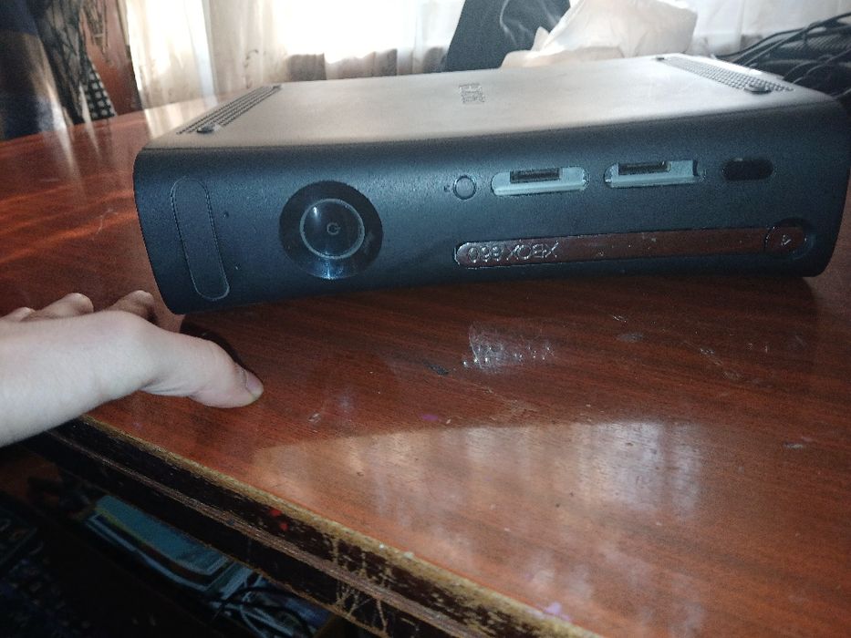 Xbox 360 xolati zor 2ta put 15+ disklar