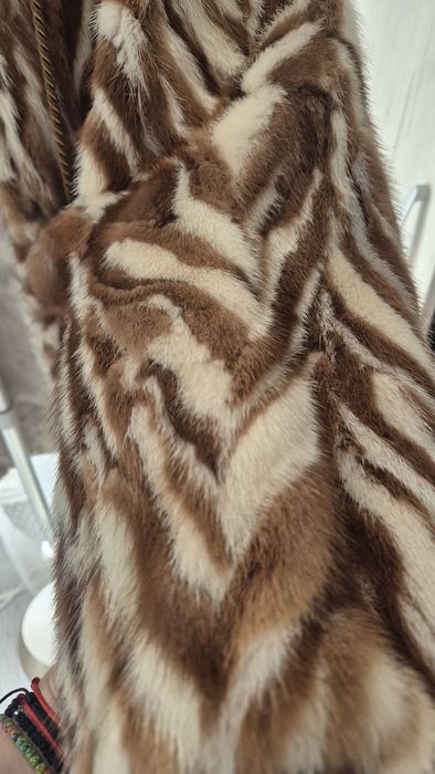 Haina vizon cu eticheta