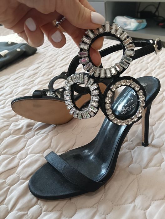 Босоножки  женские