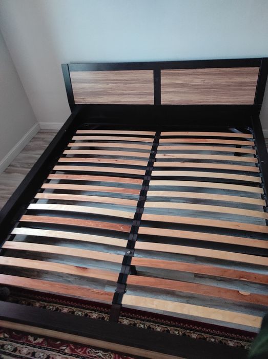 Двухспальная кровать