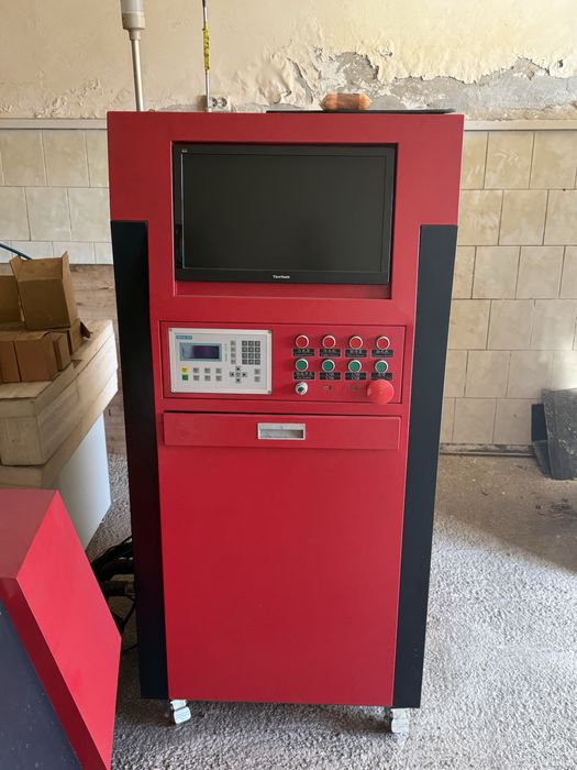 Masina de taiat cu laser