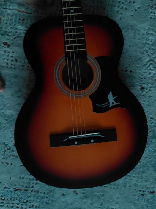 Гитара в хорошом состяние