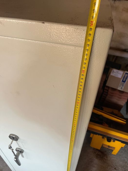 Масивна каса за ловни оръжие