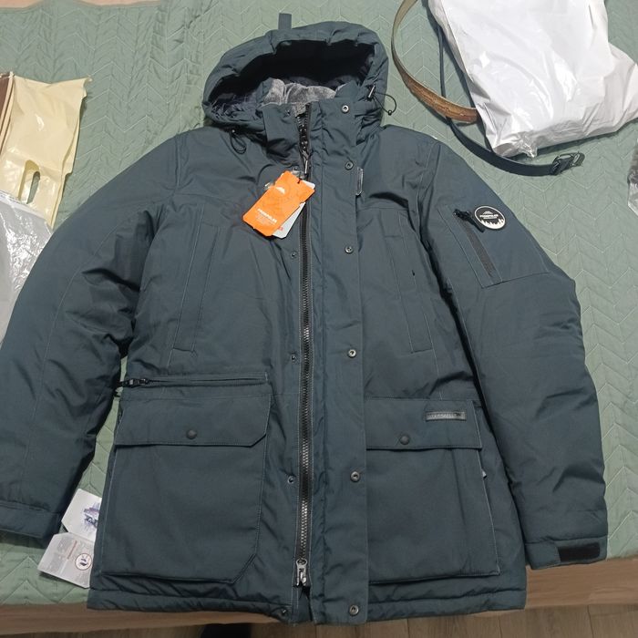 Продам зимнюю куртку