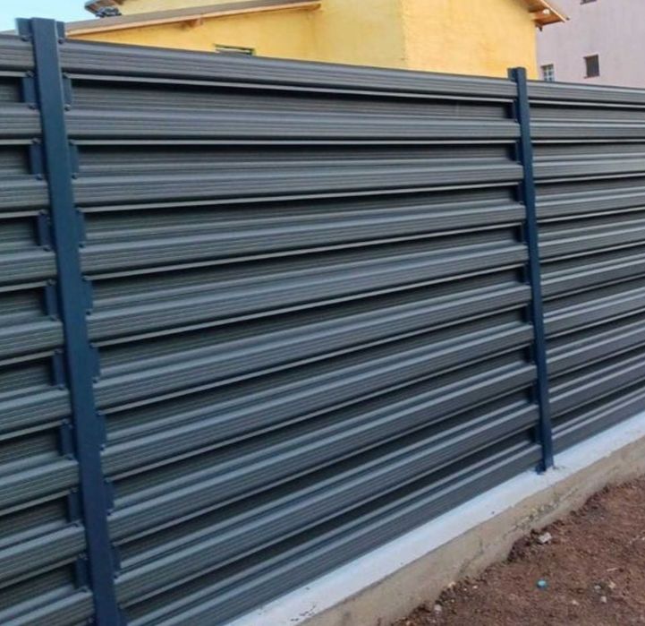 Garduri din panouri tip jaluzea,sipca metalică, plasa bordurata, tabla