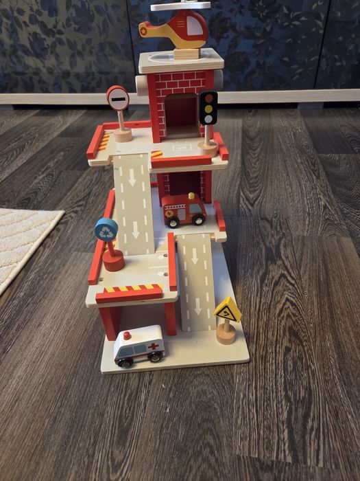 Jucarie lemn Heliport