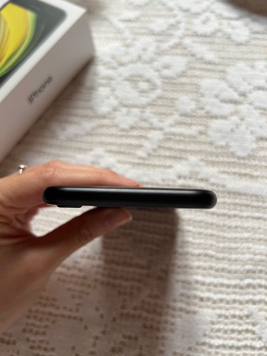 iPhone SE 2020, negru, 64GB