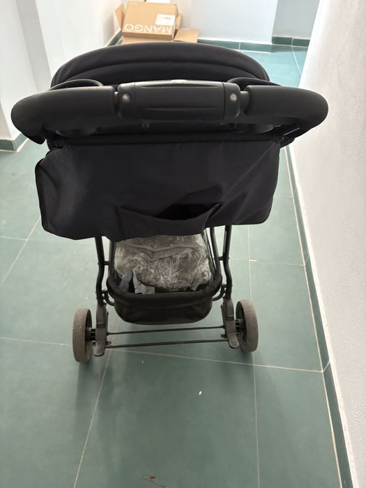 Vând cărucior sport