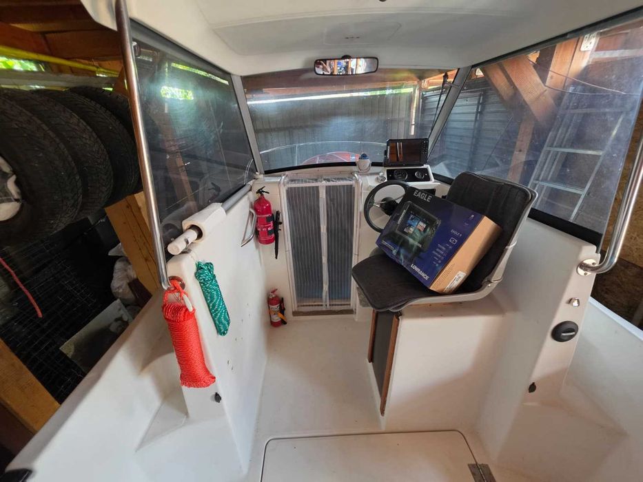 Barca cabinata Beneteau Antares 550 cu motor si peridoc