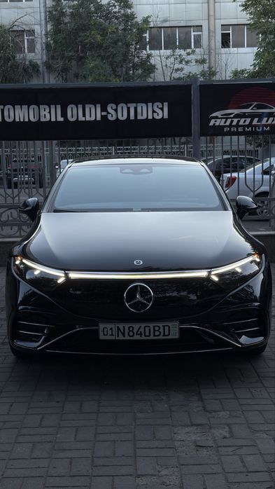Mercedes Benz EQS450+