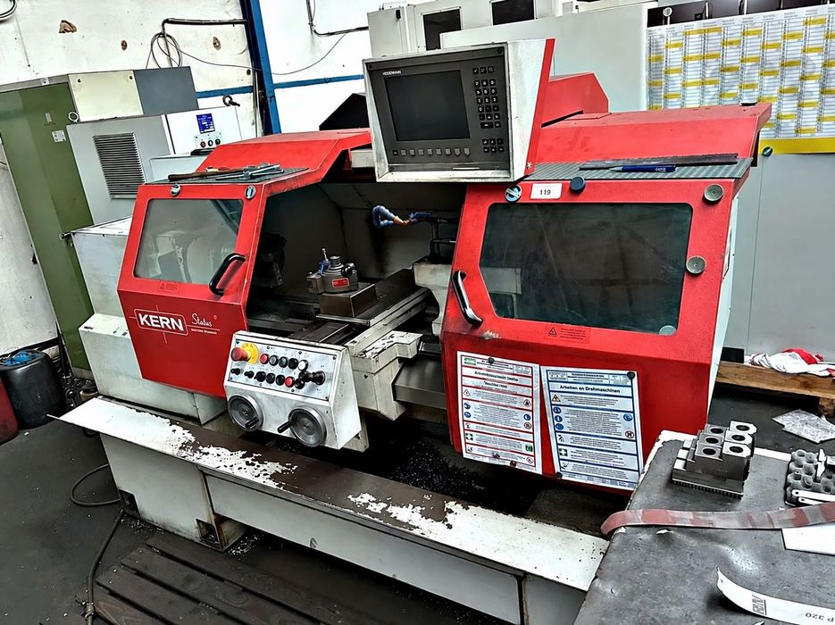 Strung CNC cu cicluri de prelucrare KERN STATUS