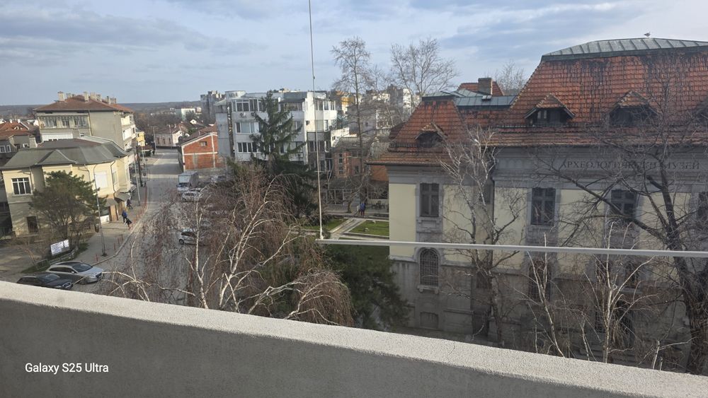 Двустаен тухлен апартамент в центъра