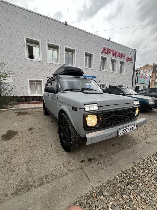 Продам нива с прицепом